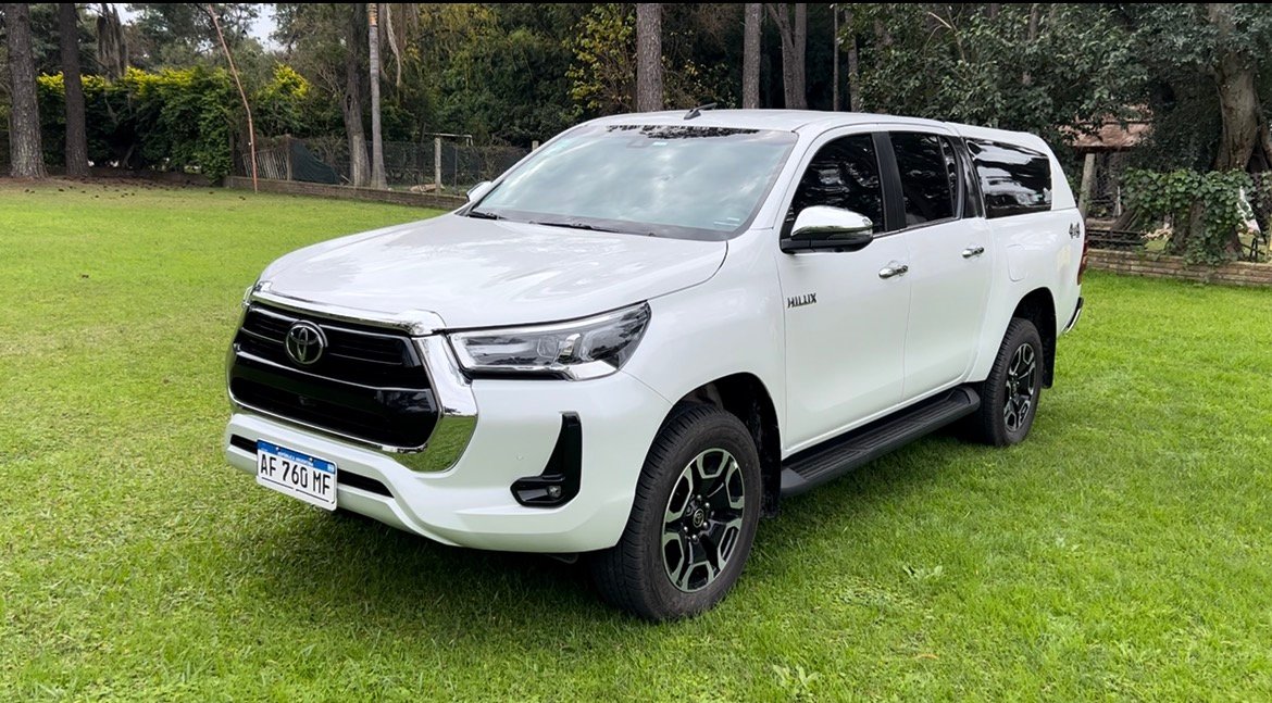 Toyota Hilux SRX 4X4 AT 2023 - Abelardo Villa Multimarca